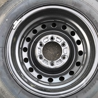 ダイナ カムロード 純正ホイール 鉄 新車はずし 15インチ 5Ｊ ６穴 139.7 +30 ハブ径 106mm ブリジストン RD-613 195/70Ｒ15 2018年 札幌発 ダイナ カムロード 純正ホイール 鉄 新車はずし 15インチ 5J 6穴