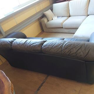 値下げしました【店舗同時販売中】himolla/ヒモラ　総革3人掛けソファ　『4713』
