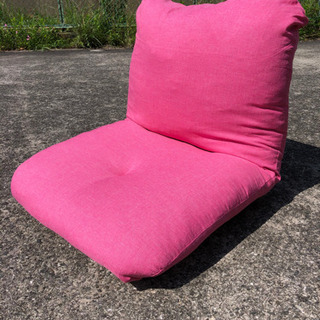 座いす 肉厚 ピンク 無料 差し上げます。