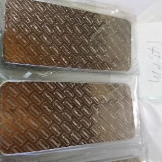 田中貴金属、プラチナ500g×6。計3キロ