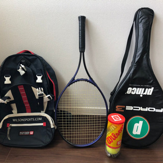 【値下げしました】ウィルソンのテニスバックとラケット２本（硬式）...