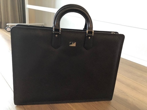 ﾗﾝﾊﾞﾝの革バッグ