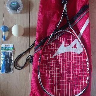 中古テニスラケットと道具一式