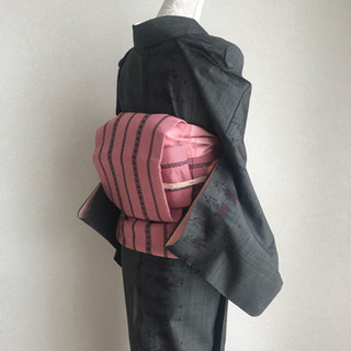 上品なオトナに似合う大島紬。正絹、美品。