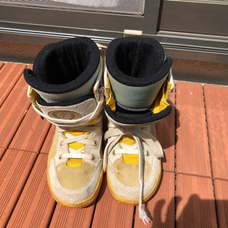 スノーボード用ブーツ（SANTACRUＺ女性サイズ23.5cm）中古品