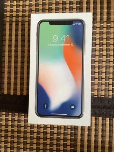 取引中　iPhone X64G シルバー　美品