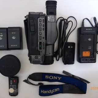 SONY製Video Hi8 Handycam CCD-TR1000型