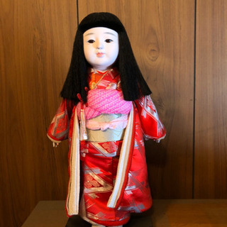 日本人形の置物