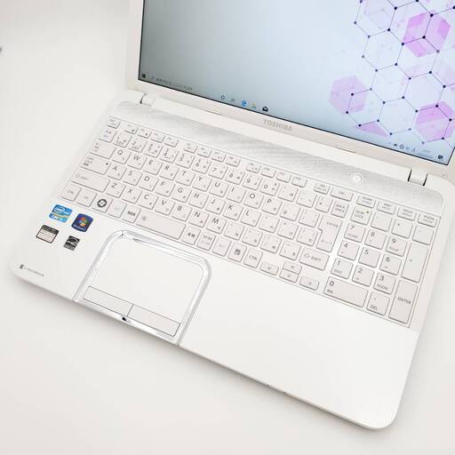 東芝 Corei5 メモリ4GB SSD128GB ノートパソコン ホワイト 【公式通販】