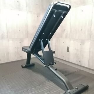フラットインクラインベンチ