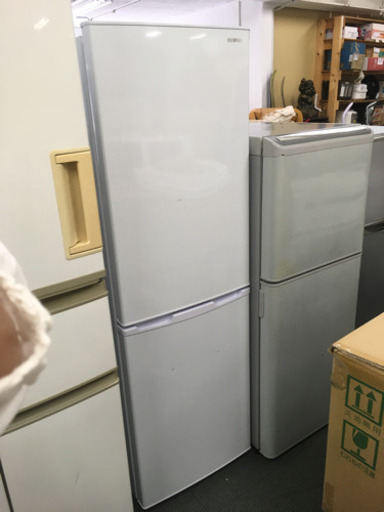 【2019年製冷蔵庫】アイリスオーヤマ 冷蔵庫 162L 2ドア 右開き 温度調節 静音 省エネ ホワイト AF162L-W