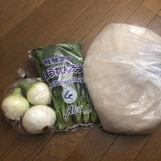 精米済み米　約5.5キロ　野菜玉ねぎ ほうれん草　その他野菜