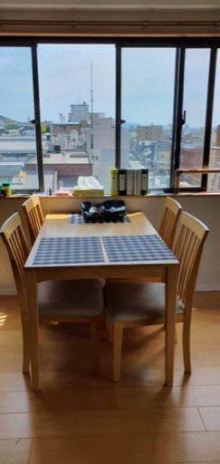 4人掛けダイニングテーブル　dining table