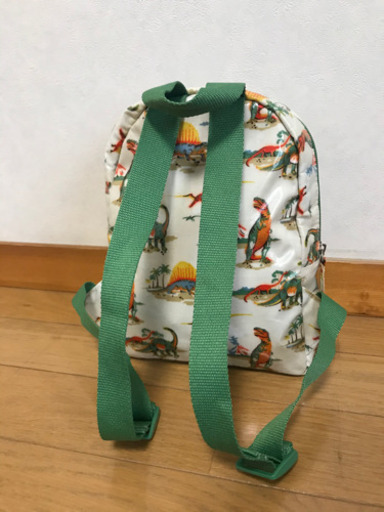 キャスキッドソン 恐竜柄リュック トモティー 一之江のバッグ リュックサック の中古あげます 譲ります ジモティーで不用品の処分