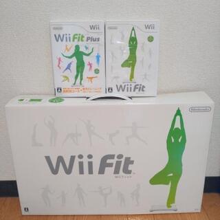 Wii Fit　本体及びソフト2本　箱あり