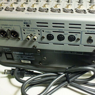 苫小牧バナナ】動作品 YAMAHA/ヤマハ 01V デジタルミキサー 小中規模PA 