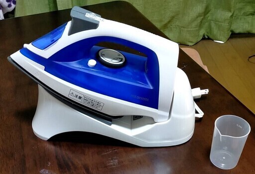 アイリスオーヤマ スチームアイロン コードレス 最短30秒スピード立上 2段階スチーム 霧吹き機能 スチームショット ブルー Sir 03c 中井 住民 北九州の生活家電 アイロン の中古あげます 譲ります ジモティーで不用品の処分 アイリスオーヤマ スチームアイロン コードレス 最短30秒スピード立上 2段階スチーム 霧吹き機能 スチームショット ブルー Sir 03c 中井 住民 北九州の生活家電 アイロン の中古あげます 譲ります ジモティーで不用品の処分