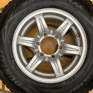 タイヤホイールセット　ハイエース　15インチ