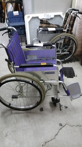 【リサイクルショップどりーむ天保山店】1950 KAWAMURA カワムラサイクル 車いす 車イス 車椅子 KA102S-40 ノンパンクタイヤ