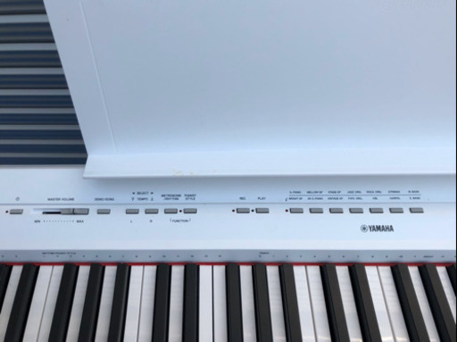 ヤマハYAMAHAデジタルピアノP-115 2016年 色はホワイトになります。