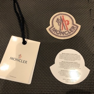 MONCLER モンクレール ダブルZIP カモ柄ビューティーケース 迷彩 コスメポーチ　クラッチバック MONCLER モンクレール ダブルZIP カモ柄ビューティーケース 迷彩