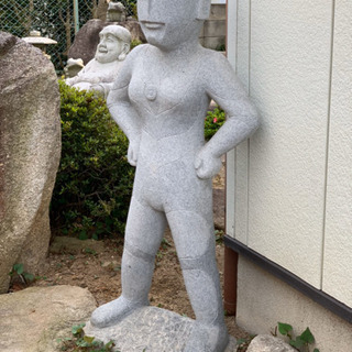 ウルトラマンの石像