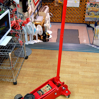 大橋産業 SLマンモス ３トン ジャッキ 油圧式ガレージジャッキ 中古☆ PayPay(ペイペイ)決済可能 ☆ 札幌市 清田区 平岡 大橋産業 SLマンモス 3トン ジャッキ 油圧式ガレージジャッキ 中古