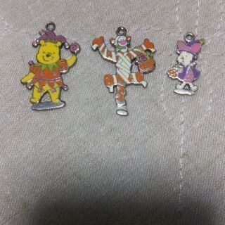 DISNEY キーホルダー？ペンダントヘッド？