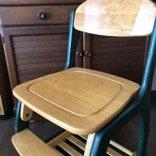 木製の椅子　500円
