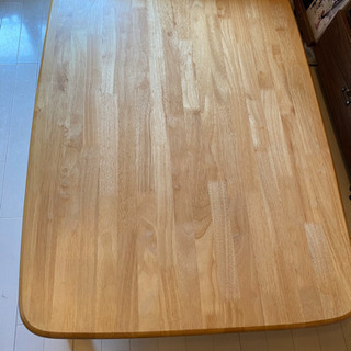 木目テーブル　綺麗