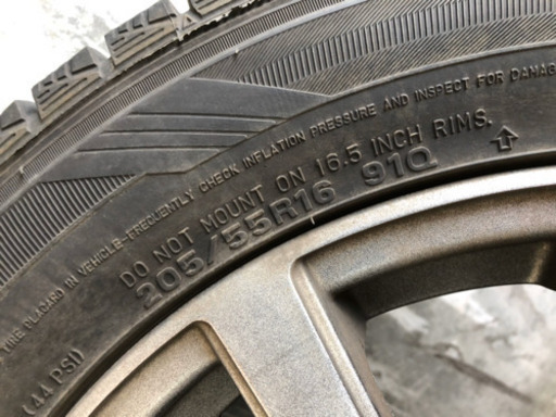 DUNLOP スタッドレスタイヤ 205/55R16 4本セット ホイール付き (取引中)