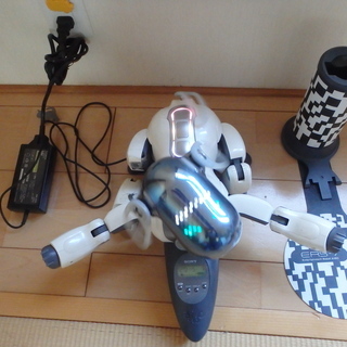 SONY aibo ERS-7 （箱付き・右足破損）