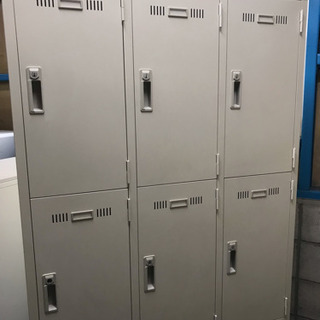 オフィス用家具 生興 9人用ロッカー カギ有 中古