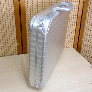 RIMOWA トパーズアタッシュ ノートブックM 11L アルミ合金 ドイツ