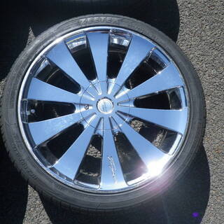 ロクサーニ１８インチ　プリウス等　バリ溝　225/40R18　18×8JJ　マルチ　４本価格