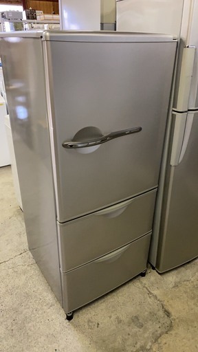 サンヨー３ドア冷蔵庫　２５５L