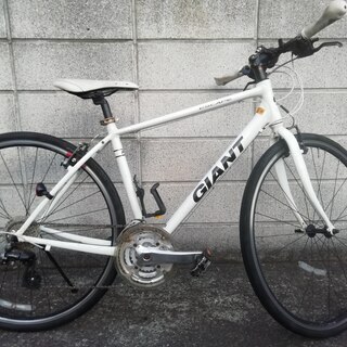 交渉中【中古・整備済】ジャイアント クロスバイク エスケープ  R3 Sサイズ ホワイト