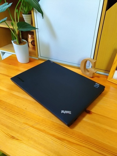 corei5メモリ8Gの超高性能Lenovo♪　極美品！　Lenovo ThinkPad　14インチ画面　上質なマットブラックでかっこいい☆　最新Windows10　64Bit　大容量500G　　高級感　　ウェブカメラ内蔵　 　ノートパソコン　無線LAN　Wi-Fi対応　DVDドライブ