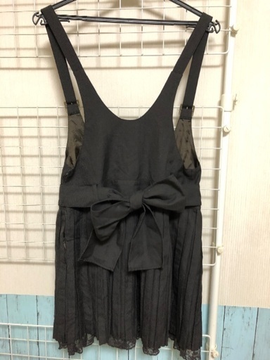 Olive Des Olive ジャンパースカート濃いグレーオリーブ デ オリーブ にしな 愛甲石田のワンピース の中古 古着あげます 譲ります ジモティーで不用品の処分