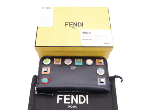 《FENDI/マルチスタッズ ラウンドファスナー 長財布》8M0299 未使用品