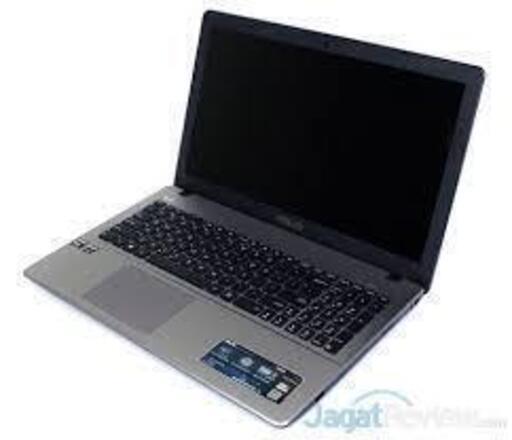 ASUS ノートパソコン　15.6インチ