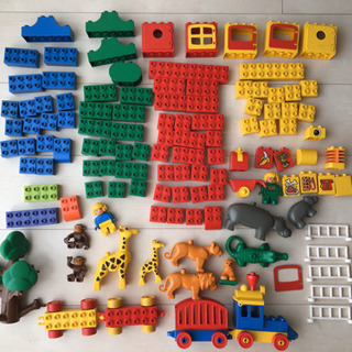 レゴ(LEGO)デュプロ&赤いバケツ
