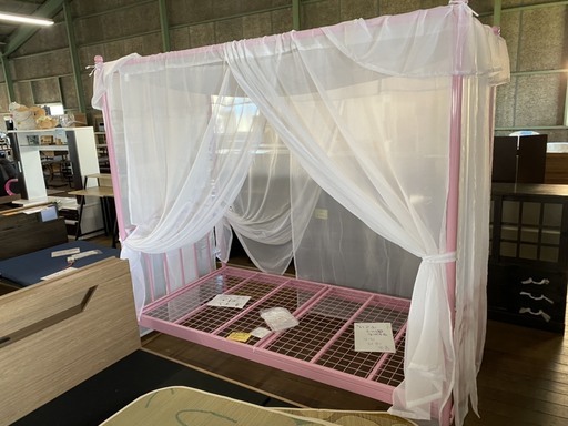 お姫様ベッド！新品！天蓋付き！レースのカーテンも付けて18800円です！ピンクが可愛い！