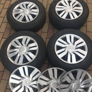 フィット　185/60r15 ヨコハマアイスガード6 ig60 ...