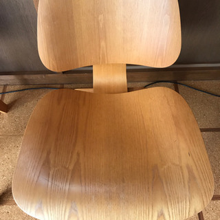 ハーマンミラー　イームズ　プライウッドダイニングチェア２脚