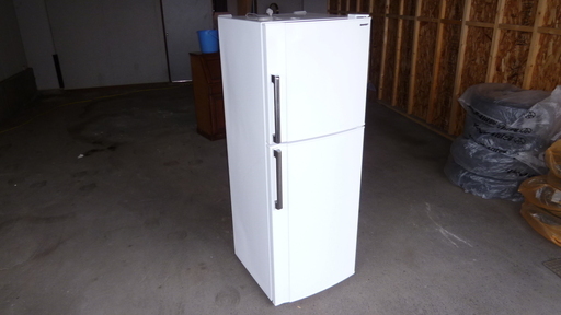 配達無料♪ 2009年 SHARP 228ℓ 大型 2ドア冷蔵庫 札幌 南区 澄川
