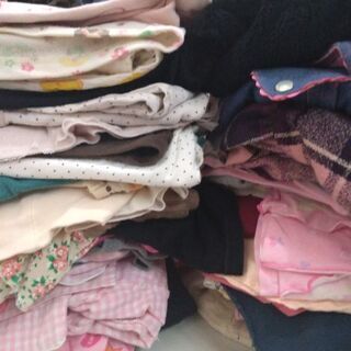 130　女の子衣類たくさん　もらって下さい(^^)