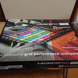 novation LaunchPad Pro MIDIコントローラー - 品川区