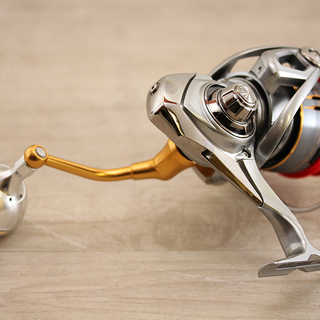 美品 DAIWA リール LT6000D-H ダイワフリームス（5UP906YGGsxw)