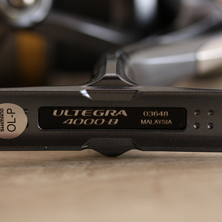 美品 シマノ SHIMANO リール 17 アルテグラ 4000 ULTEGRA（5UP912YGGsxw)